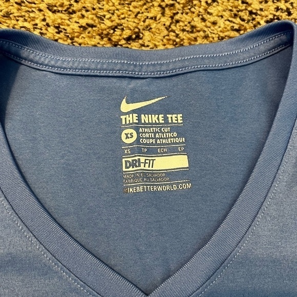 Nike Dry-Fit Tee - Picture 2 of 3